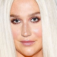 Kesha Meztelen