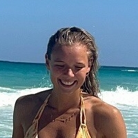 Klara Skriver Loessl Meztelen