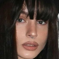 Klaudia Czarny Meztelen