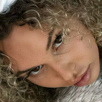 kyliezion Meztelen