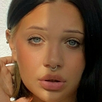 Kyrra X Meztelen