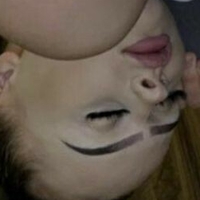 Lara.bttn Meztelen