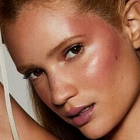 Laura Azevedo Meztelen