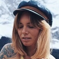 Laura Diehm Meztelen