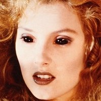 Laura Schaefer Meztelen