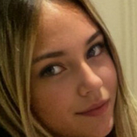 laurabauer Meztelen