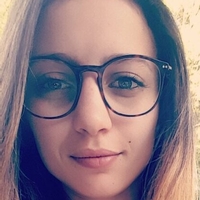 Laure Valée Meztelen