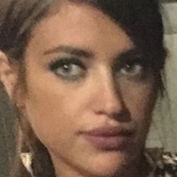Lauren Russell Meztelen