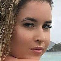 Lauren Sangster Meztelen