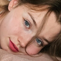 Laury Stomr Meztelen