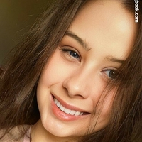 Layla.XX Meztelen