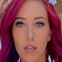 Lee Simmons Meztelen