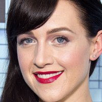Lena Hall Meztelen