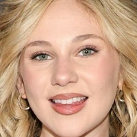 Lily Brooks O’Briant Meztelen