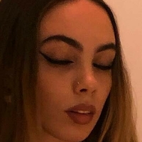 Lily Malouf Meztelen
