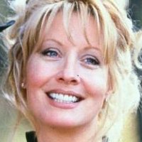 Linda Kozlowski Meztelen