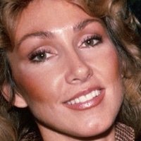 Linda Thompson Meztelen