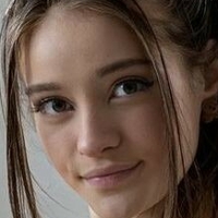 Livie Catha Meztelen