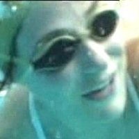 Liz Barker Meztelen