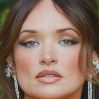 Liz Huett Meztelen