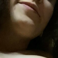 Llovellymia Meztelen
