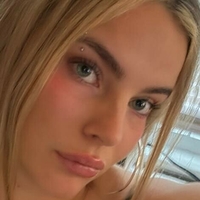 Lola Dubrul Meztelen