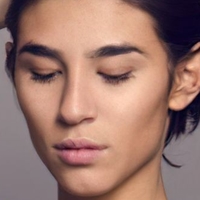 Lorena Andrea Meztelen