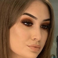 Louise Mckie Meztelen