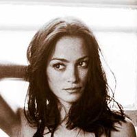 Lucie Laurier Meztelen