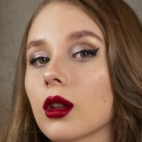 Lucy Laistner Meztelen