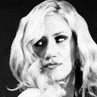 Lucy Woodward Meztelen