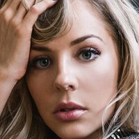 MacKenzie Porter Meztelen
