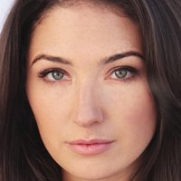 Madeline Whitby Meztelen
