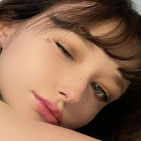 Madiwaifu Meztelen