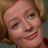 Maggie Smith Meztelen