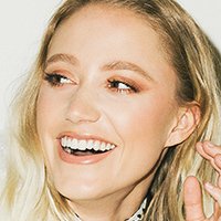 Maika Monroe Meztelen