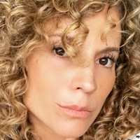Maira Charken Meztelen