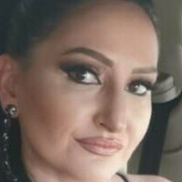 Maja Serafimoska Meztelen