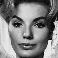 Maria Perschy Meztelen