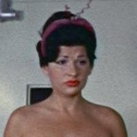 Marietta Meztelen