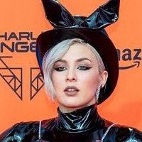 Maruv Meztelen