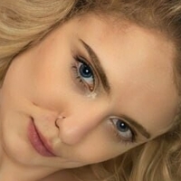 marzyss Meztelen