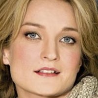 Matleena Kuusniemi Meztelen