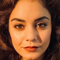 May Calamawy Meztelen