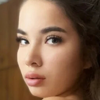 Maytiyn Tanya Meztelen