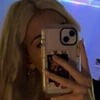 McKinley Brookes Meztelen