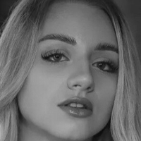 Melanie_neubacher Meztelen