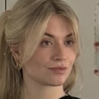 Merleperle Meztelen
