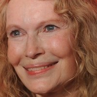 Mia Farrow Meztelen