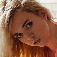 Mia Frost Meztelen